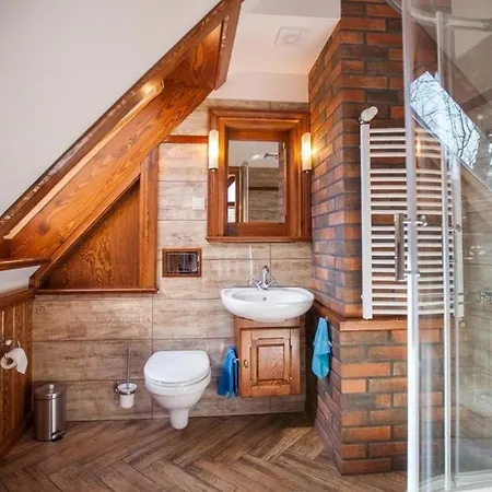 Pod Lipami Guest house