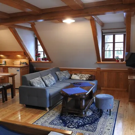 Pod Lipami Гостевой дом 3*