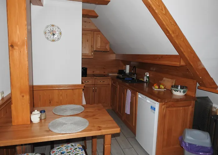 Pod Lipami Гостевой дом 3*